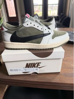 Jordan 1 Low Travis Scott Reverse Olive sz8.5