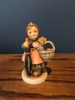 On Holiday - Goebel Hummel #(contact info removed) - TMK 6