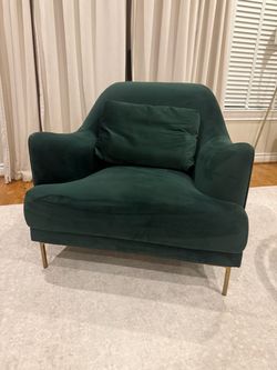 Green Velvet Accent Chair (Like-New Condition)