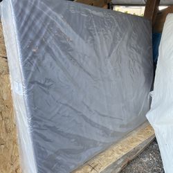 ful Size Mattress 