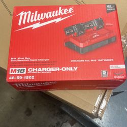 Milwaukee Dual Bay Charger