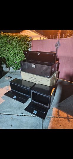 ALUMINUM BRAND NEW TOOL 48x15x15" BOXES DIAMOND DESIGN,LOCK AND KEY INCLUDING IDEAL FOR TRAILER, RV,TRUCKS WATER PROOF FOR ANY QUESTION TEXT ME PLEASE