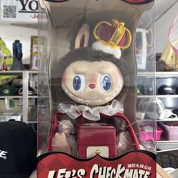 POP MART × Kasing Lung “The Monsters – Let’s Checkmate Series” Vinyl Plush Doll W/ Crown 👑 