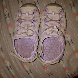 Girls Size 13 Khombu