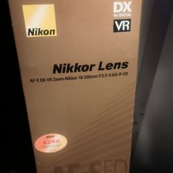 Nikon Camera D700DSLR,  3 Lens