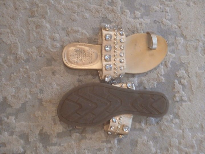 6.5 Vince Camito Golden Leather Crystal Slip On 'S