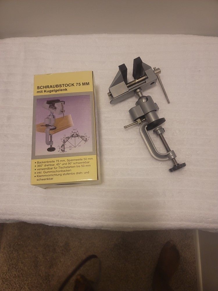 Swivel 3" Universal Table Vice