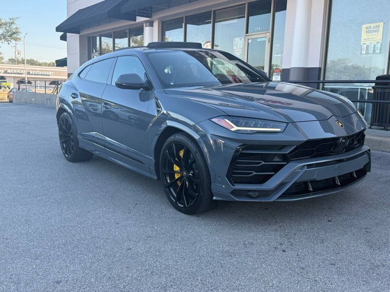 2022 Lamborghini Urus