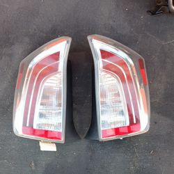 2011-2014 Toyota Prius Hybrid Tail Lights LED With All The Accessories Oem. 
