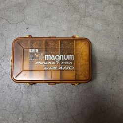 Fisinig Min Box And Items 