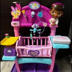 Doc McStuffin doctor center Nursery 