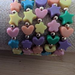 Assorted bracelets set