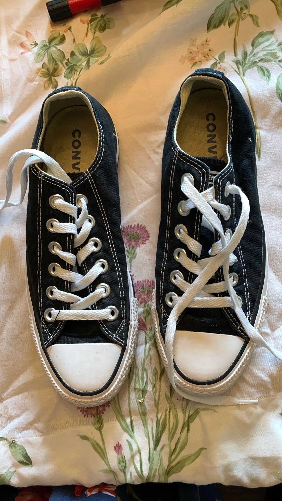 “ Converse” Tennis Shoes