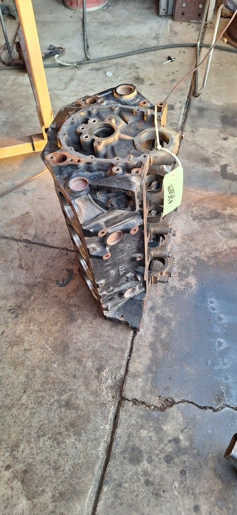 #880 Vortec Chevrolet 350 Block,factory Roller Camshaft, Bare Block,2 Bolt Main,std Bore Honed +.005,95 To 2000 Years,1 Piece Rear Seal,no Fuel Pump