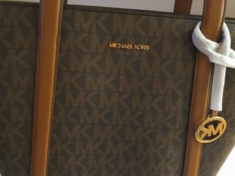 Micheal Kors Purse