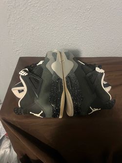 Air Jordan 4 Retro Sneakers size 10
