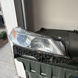 09-11 Acura TL Headlamps With Ballasts