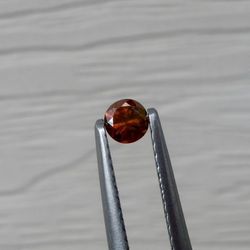 3.5 mm red diamond 