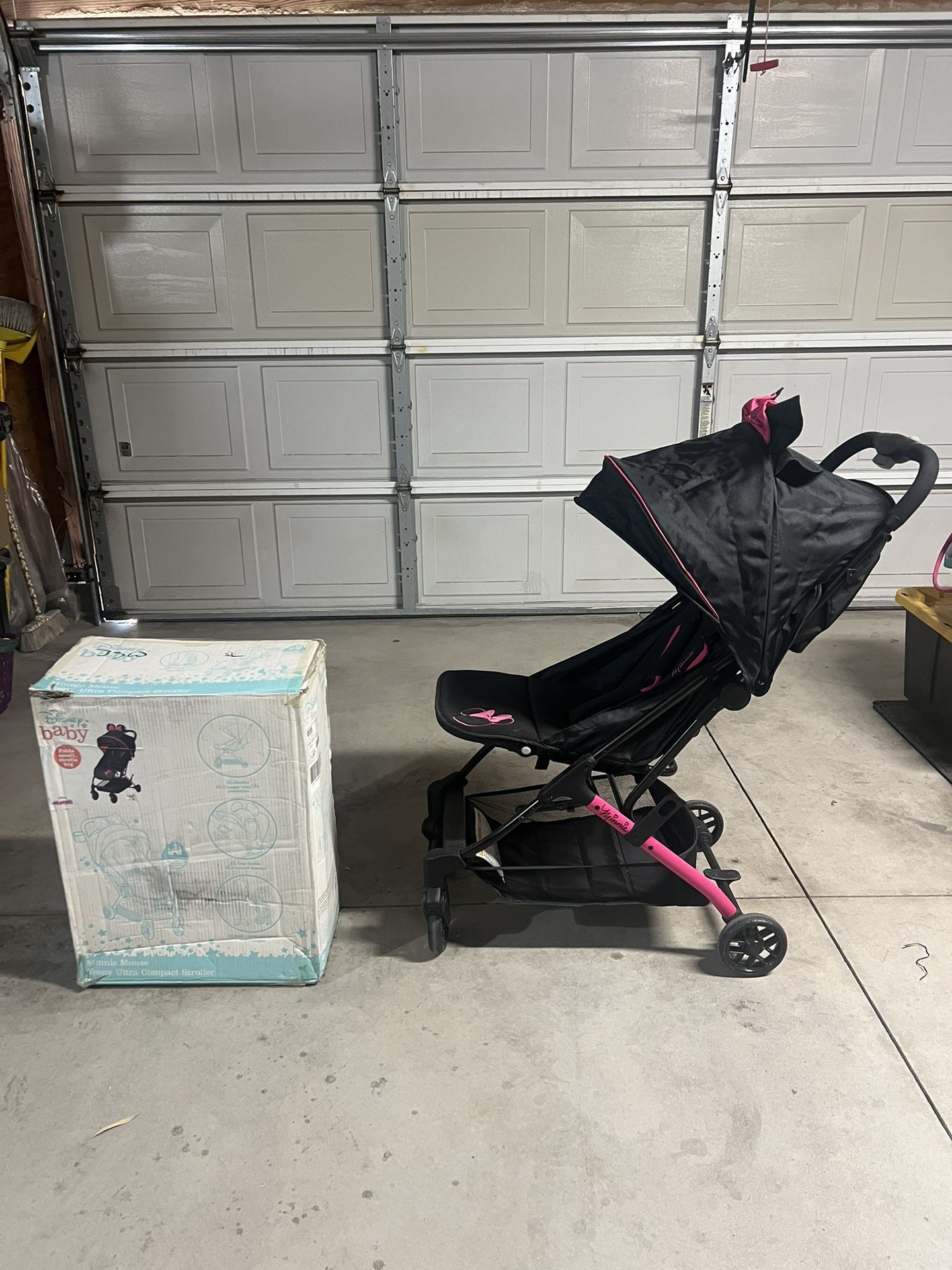 Disney Minnie Mouse teeny ultra compact stroller