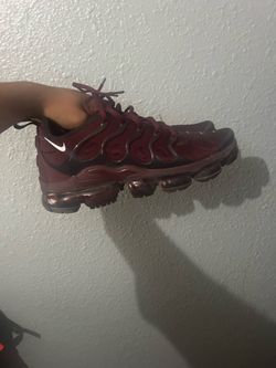 Vapor Max Plus burgundy