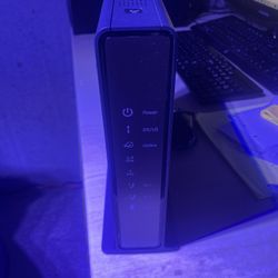 NETGEAR Nighthawk Cable Modem Wi-Fi Router
