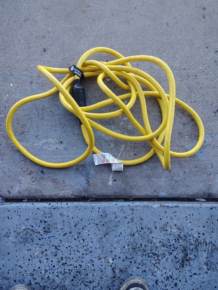 Used 25 Ft Heavy Duty Utilitek Pro Extension Cord