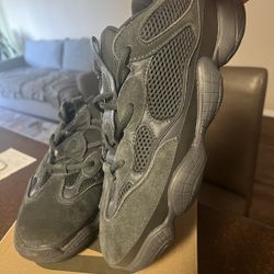 Yeezy, 500 size 11