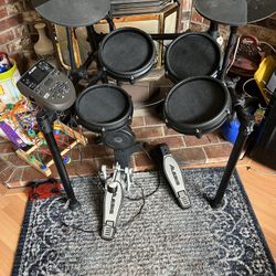 Alesis Nitro Mesh drum Kit