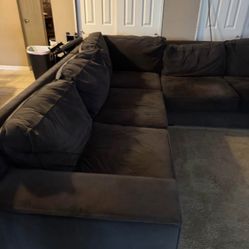 3 Piece Sectional HUGE &SPACIOUS 