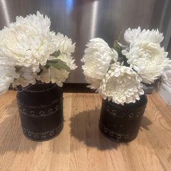 2 Iron Jars & Fake Flowers Decor