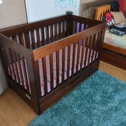 Solid Wood Baby Crib with foam Mattress 