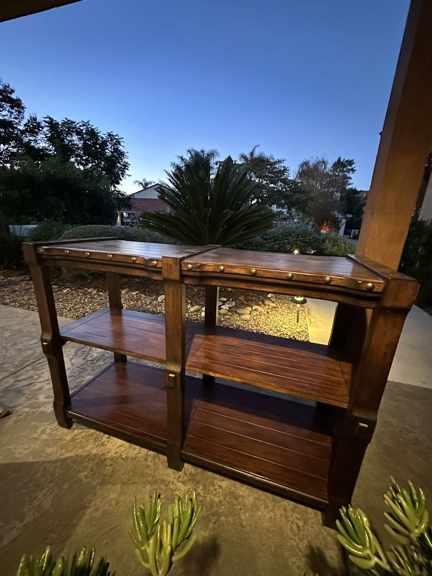 Free 3 Tier Decorative Table 