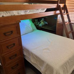 Bunk Bed (wood)