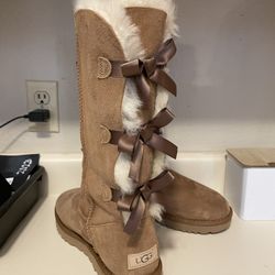 UGGS Bailey Bow Tall Chestnut 