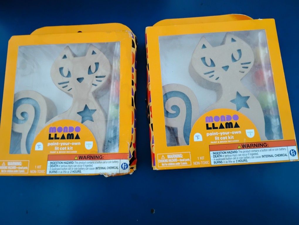 two cat pictures 