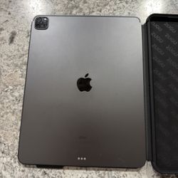 iPad Pro 12.9 4th Gen 