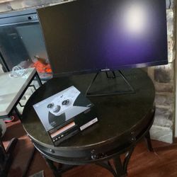 144hz Gaming Monitor And Elite Series 2 Xbox Controller 