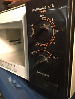 GE 950 Watt microwave