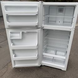 Refrigerator Fridge Freezer By Hotpoint With Delivery 