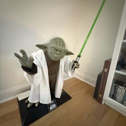 Near-Mint/Mint Limited Edition Life Size Yoda Statue - Star Wars Attack of the Clones