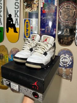 Air Jordan 4 white cement size 9.5