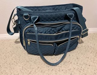 Big purse with tons of pockets