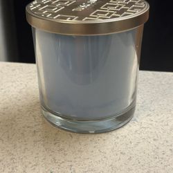 Blue Wood wick Candle In Tuscany Container