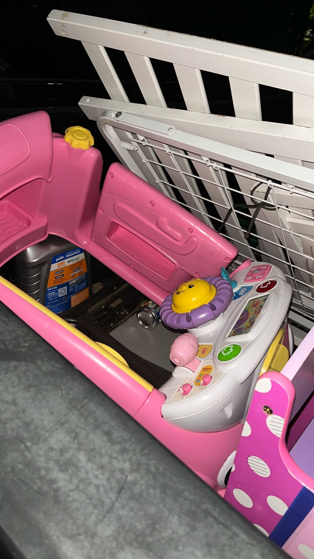 A lot Of Baby Stuff Clothes/ Toys /walker/ Crib / Stuffed Animals Etc