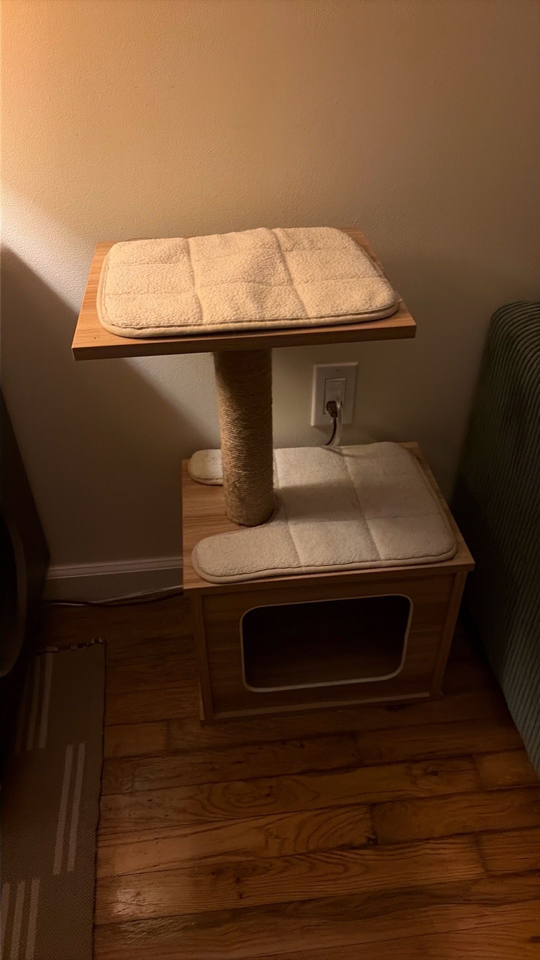 Cat Bed/Condo