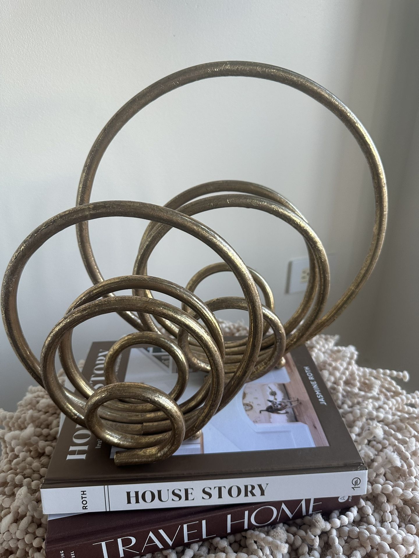 Gold Circle Accent Pieces