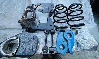 mcgaughys 33049 3"/5" lowering kit for 2001-2006 Gmc/ Chevy