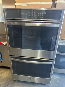 GE® 30" Built-In Double Wall Oven with Convection works great can deliver Retail price around $3000