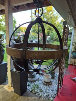 Nice Used big light fixture.