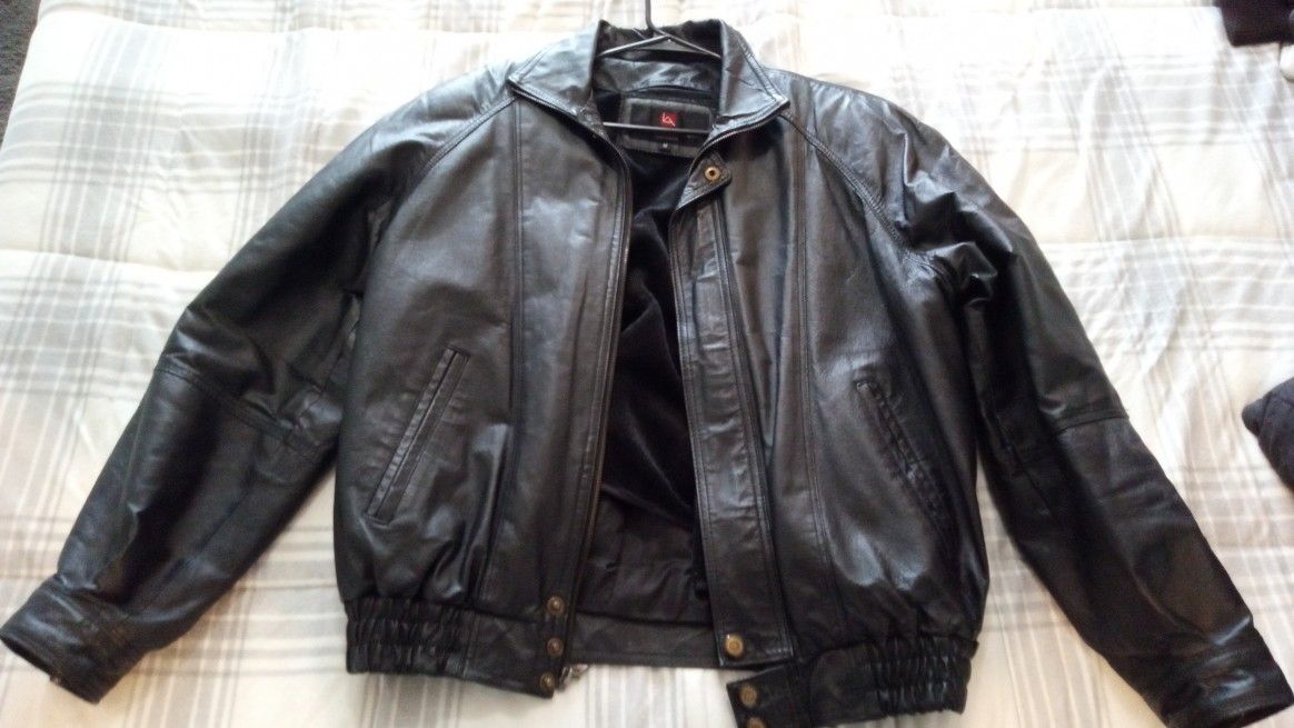 Luis Alvear Mens Leather Bomber Coat $40!